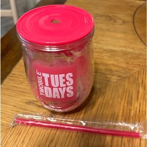 🔵 Free with $20 purchase tumblers
